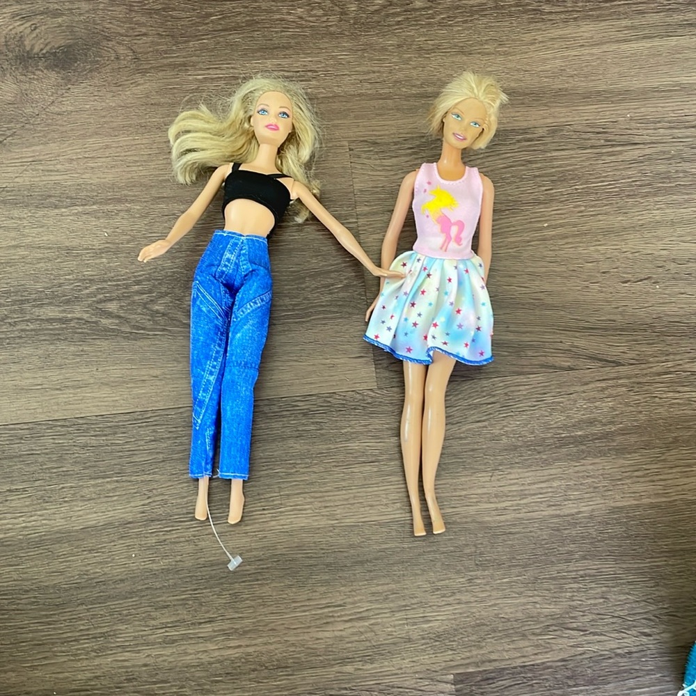 Mattel Barbie Doll Assorted Set of 2